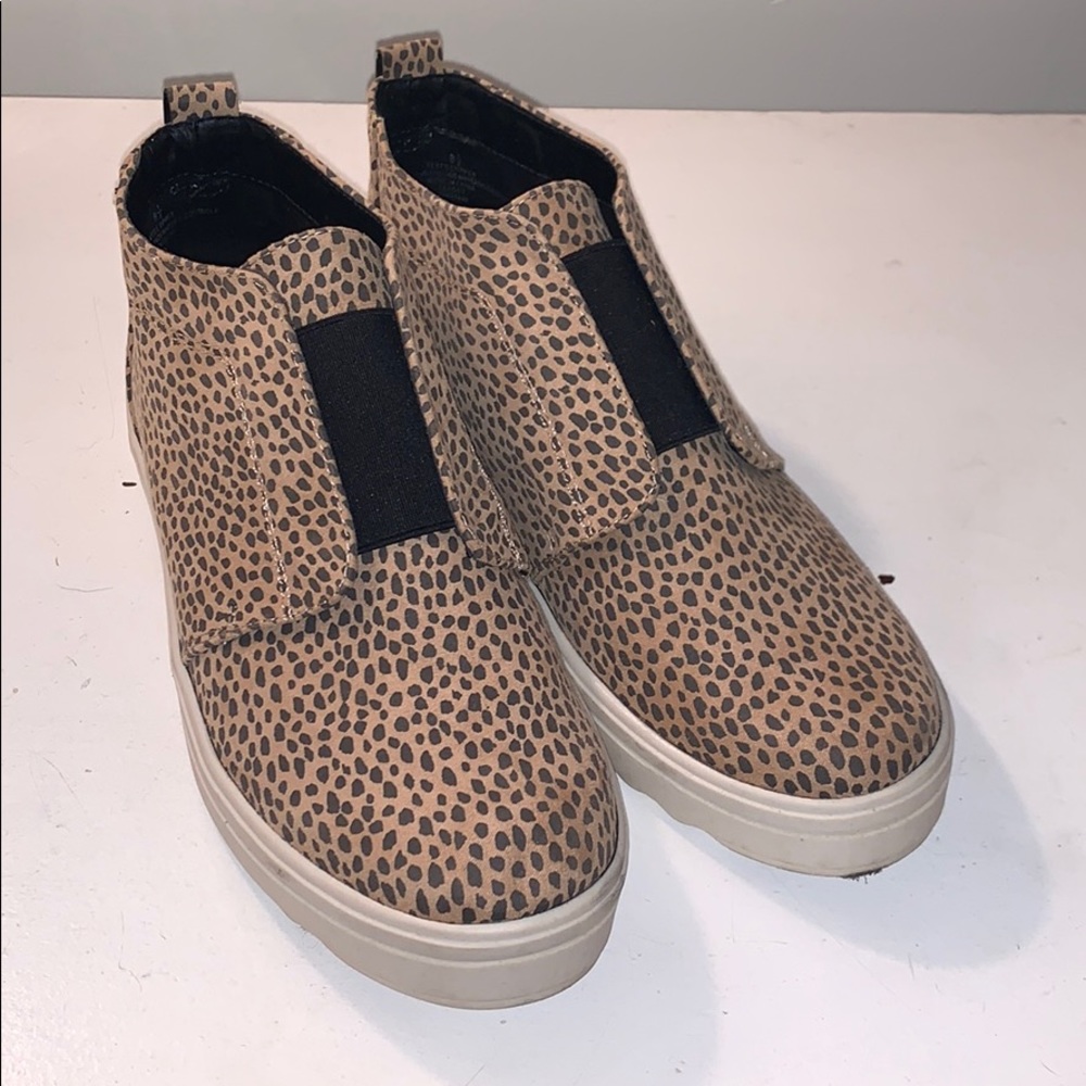 Lilian Microsuede Sneakers - Universal Thread